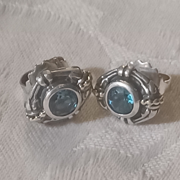 LAGOS Caviar Vintage Blue Topaz Stud Earrings, SS & 18k - Picture 3 of 10